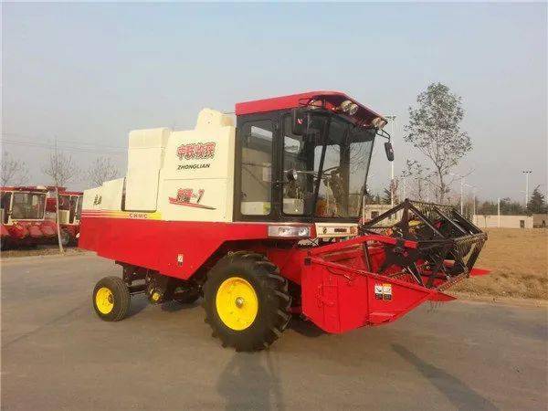 來(lái)自保定華師傅的認(rèn)可:從新疆-7到新疆-9,中聯(lián)收獲一直是我中意的品牌(圖4) 來(lái)自保定華師傅的認(rèn)可:從新疆-7到新疆-9,中聯(lián)收獲一直是我中意的品牌(圖4)